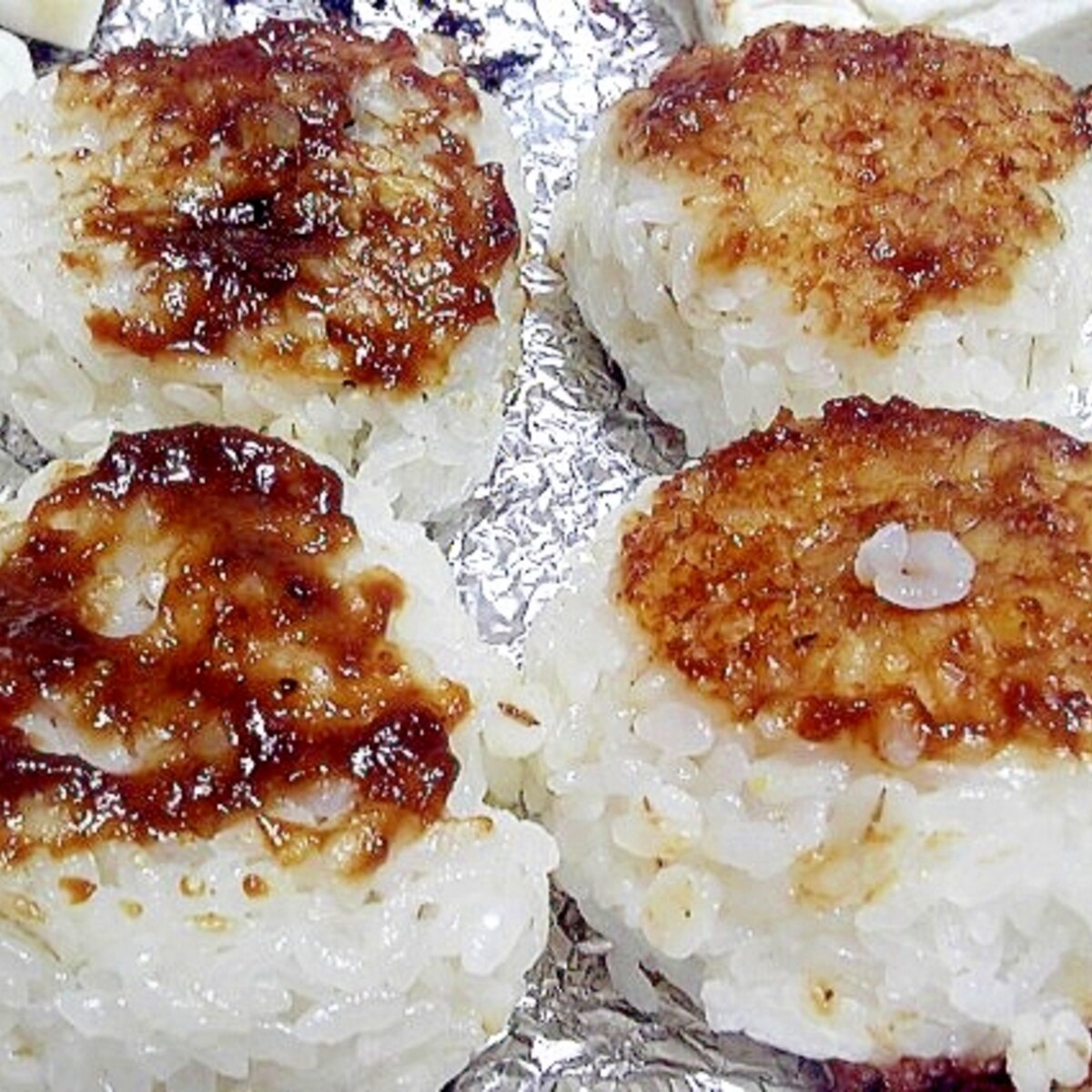 夜食やbbqに味噌味の焼きおにぎり レシピ 作り方 By デラみーやん 楽天レシピ 夜食やbbqに味噌味の焼きおにぎり レシピ 作り方 By デラみーやん 楽天レシピ